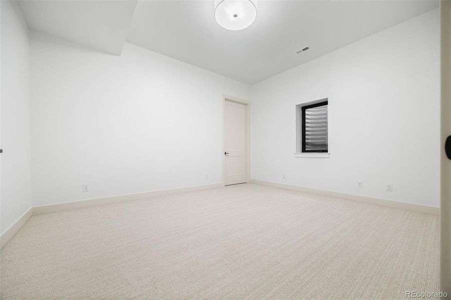 Spacious, unfurnished interior of a new home in , Denver (Image 23).