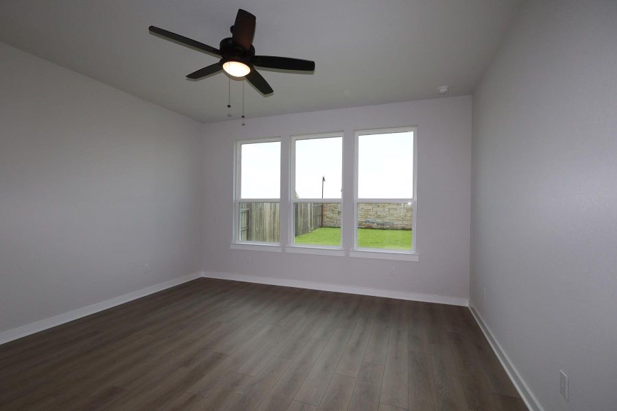 Spacious, unfurnished interior of a new home in Flora, Hutto (Image 13).
