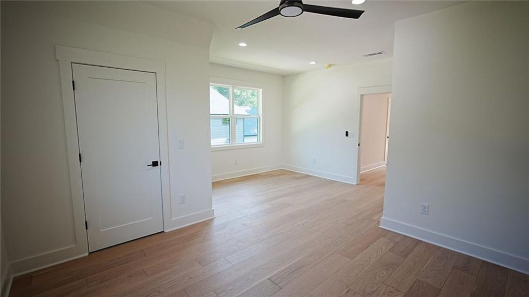 Spacious, unfurnished interior of a new home in , Flowery Branch (Image 44).