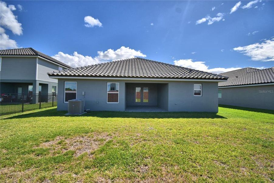 Exterior details and patio area of a home in Lake Juliana Estates, Auburndale (Image 35).