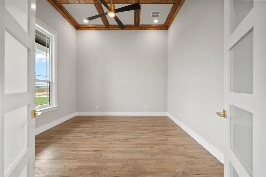 Spacious, unfurnished interior of a new home in , Waxahachie (Image 30).