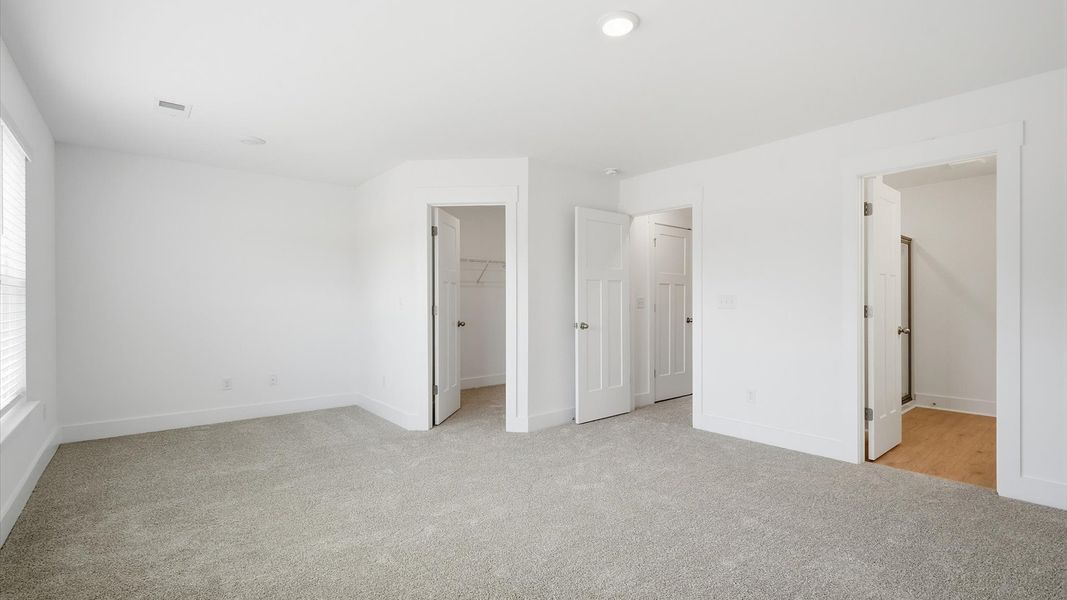 Desirable primary suite layout with spacious en suite bath in a proven, established community Desirable primary suite layout with spacious en suite bath in a proven, established community
