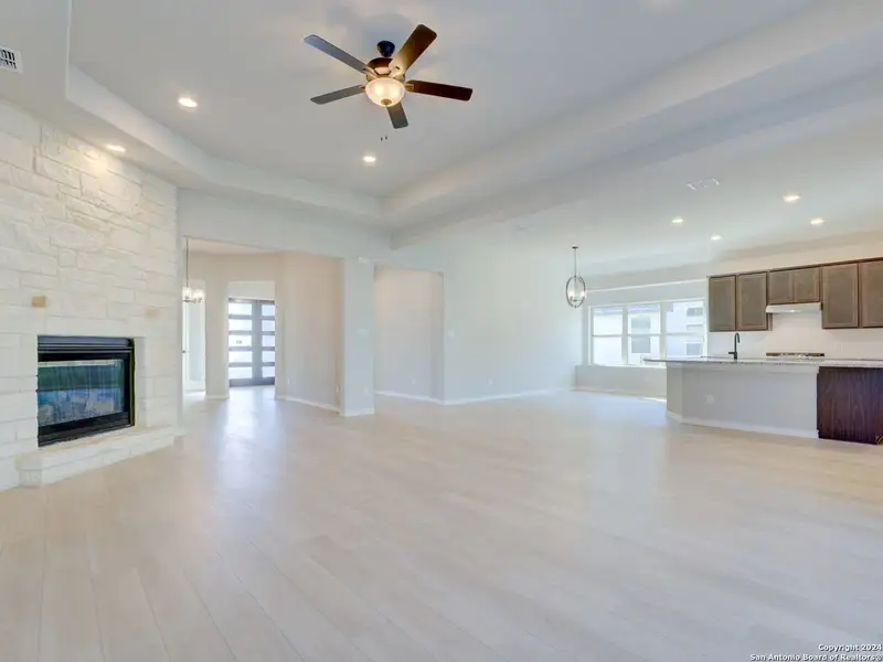 Spacious, unfurnished interior of a new home in Potranco Oaks, Castroville (Image 9). Spacious, unfurnished interior of a new home in Potranco Oaks, Castroville (Image 9).