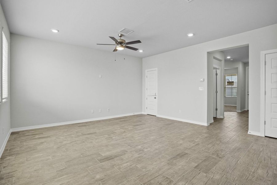 Representative unfurnished interior of a home built from the Blue Agave by View Homes in Paseos Del Este, Horizon City (Image 24).