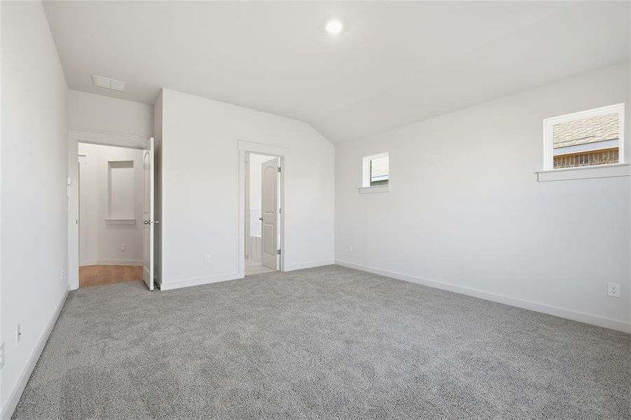 Spacious, unfurnished interior of a new home in Patriot Estates, Venus (Image 24).