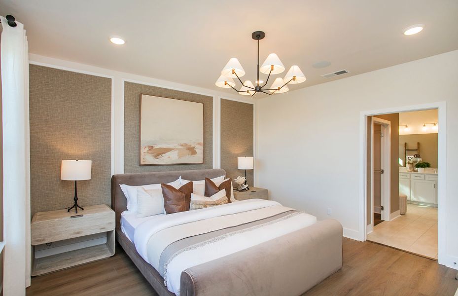 Owner's suite in new home design at 55+ Active Adult Del Webb near Nashville. Owner's suite in new home design at 55+ Active Adult Del Webb near Nashville.