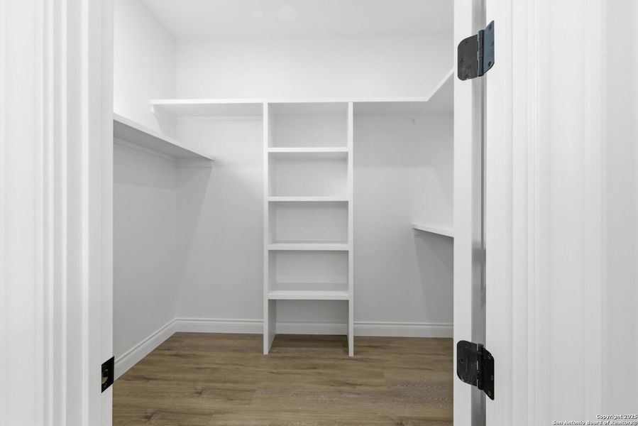 Image 47 of a home in .