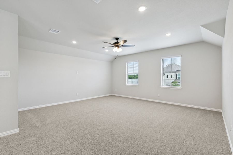 Spacious, unfurnished interior of a new home in Las Lomas, Forney (Image 18). Spacious, unfurnished interior of a new home in Las Lomas, Forney (Image 18).