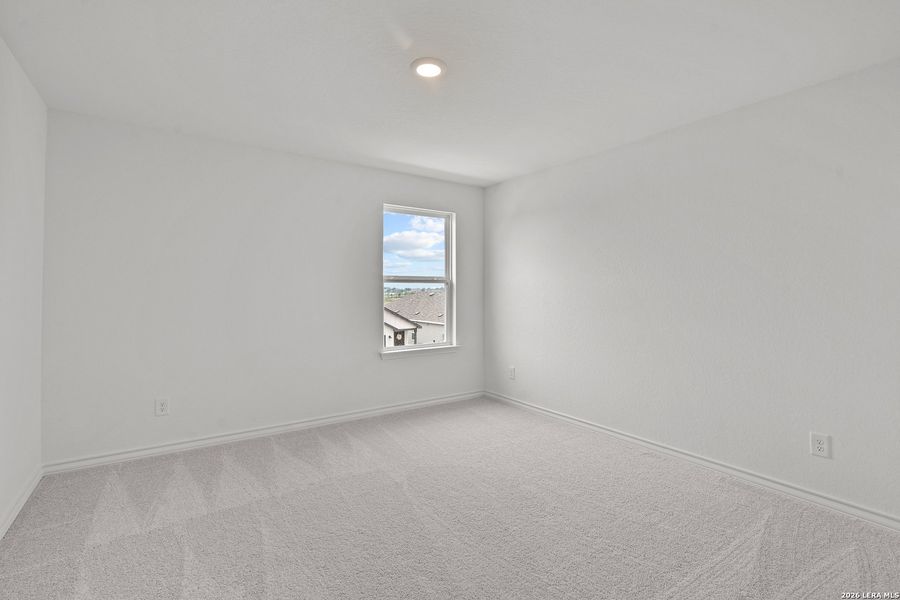 Spacious, unfurnished interior of a new home in Vista Real, Converse (Image 24).