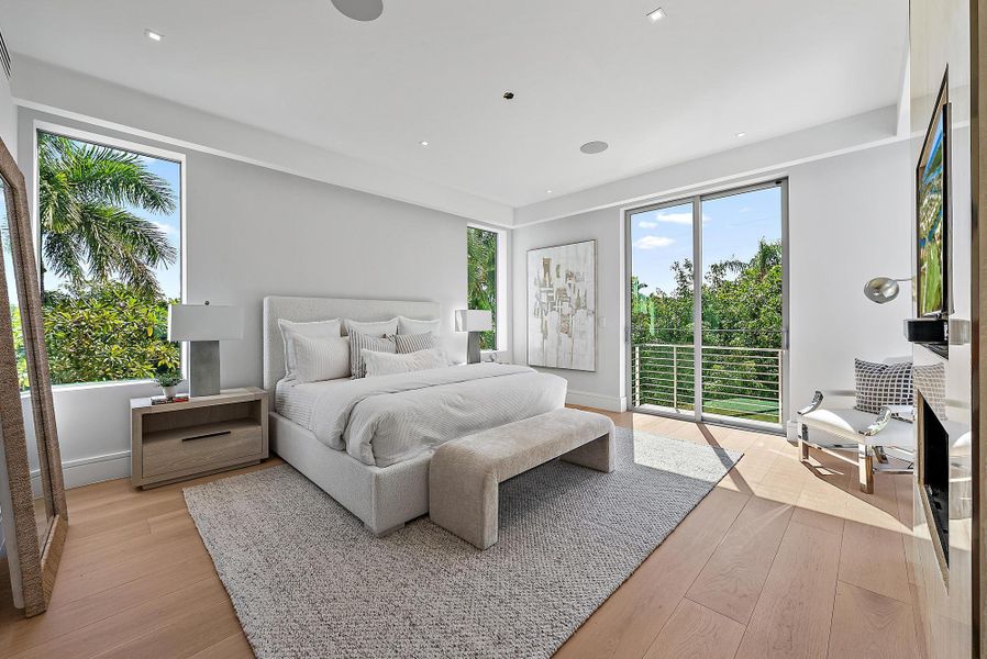 Furnished interior view inside a new home in , West Palm Beach (Image 11).