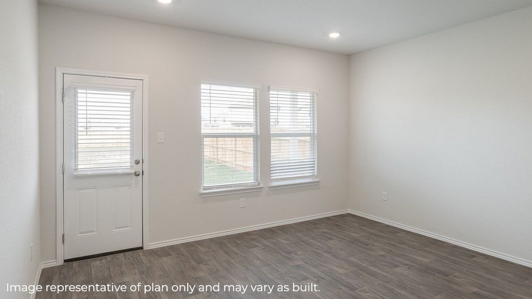 Spacious, unfurnished interior of a new home in Hunters Ranch, San Antonio (Image 12).