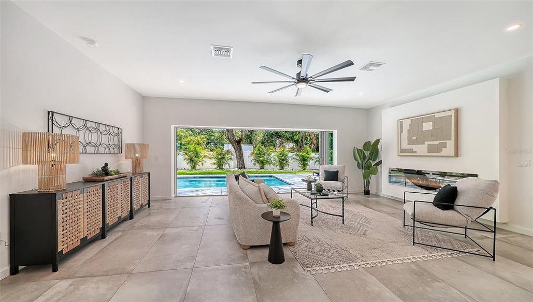 Furnished interior view inside a new home in , Sarasota (Image 69).