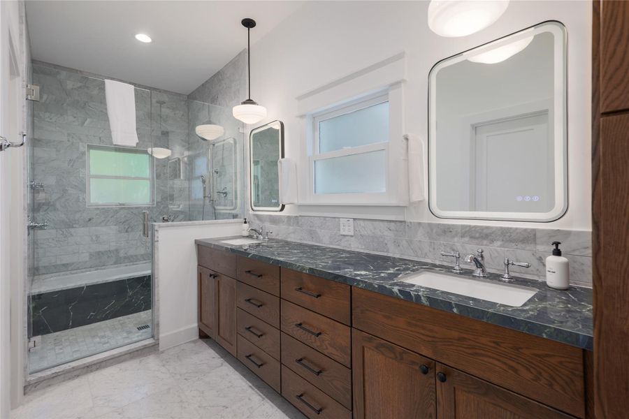 Luxury primary bathroom Luxury primary bathroom