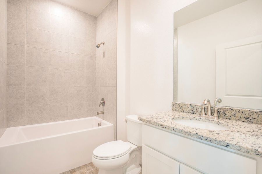 Furnished interior view inside a new home in Cape Coral, Cape Coral (Image 10).