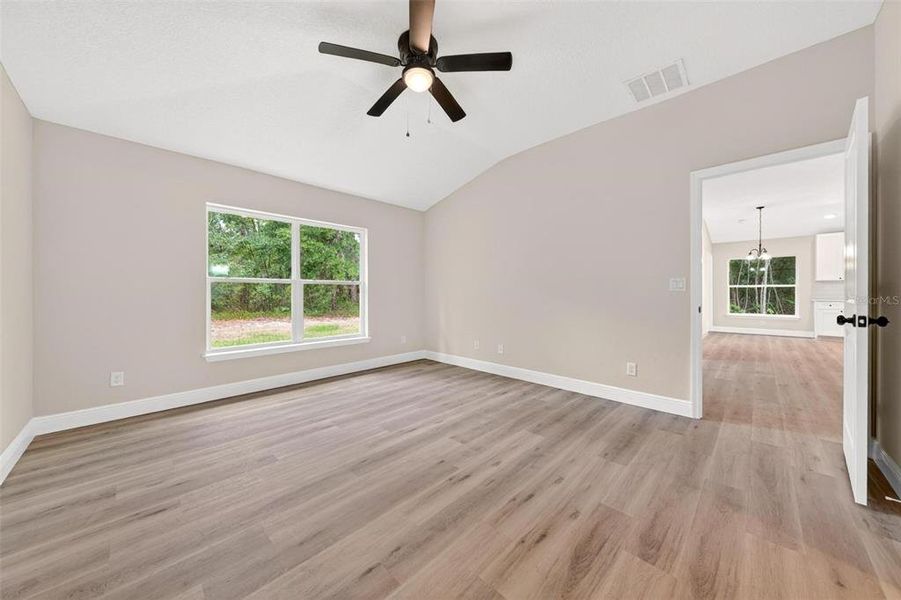 Spacious, unfurnished interior of a new home in , Eustis (Image 31).