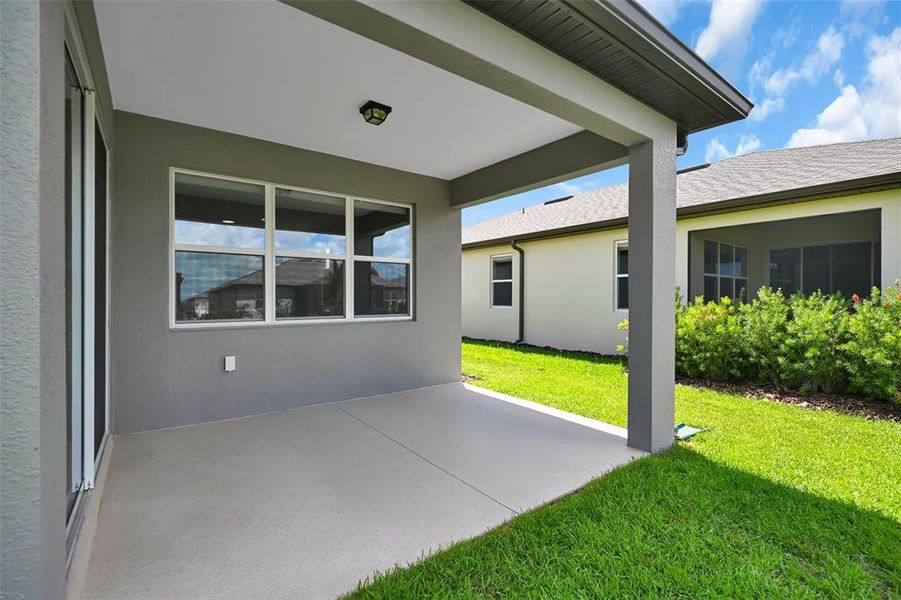 Exterior details and patio area of a home in , Ocala (Image 27).
