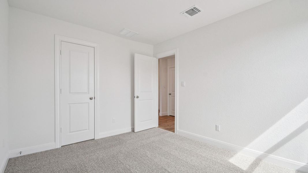 Spacious, unfurnished interior of a new home in Railhead, Cedar Creek (Image 19). Spacious, unfurnished interior of a new home in Railhead, Cedar Creek (Image 19).