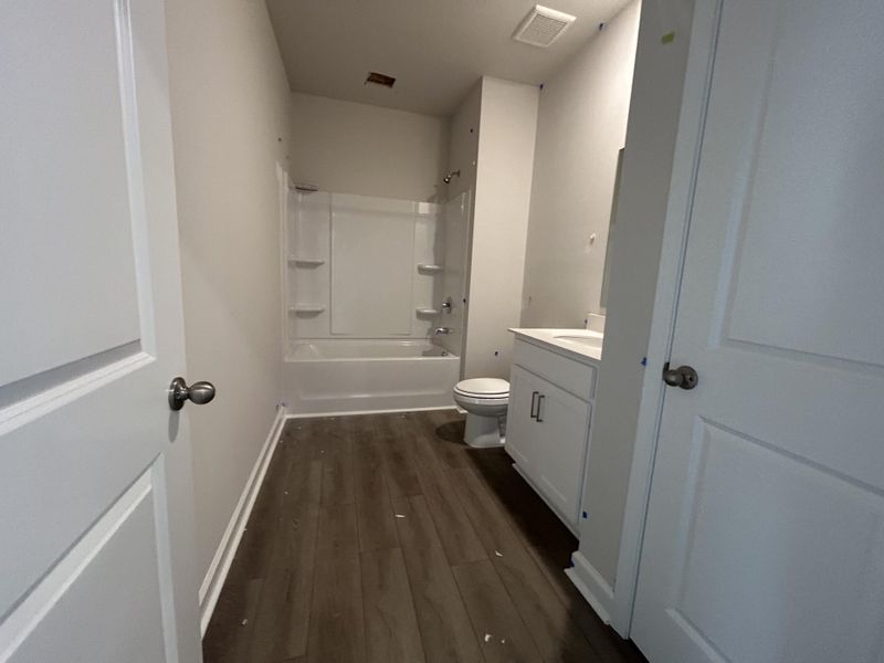 Spacious, unfurnished interior of a new home in Tea Farm, Ravenel (Image 12). Spacious, unfurnished interior of a new home in Tea Farm, Ravenel (Image 12).