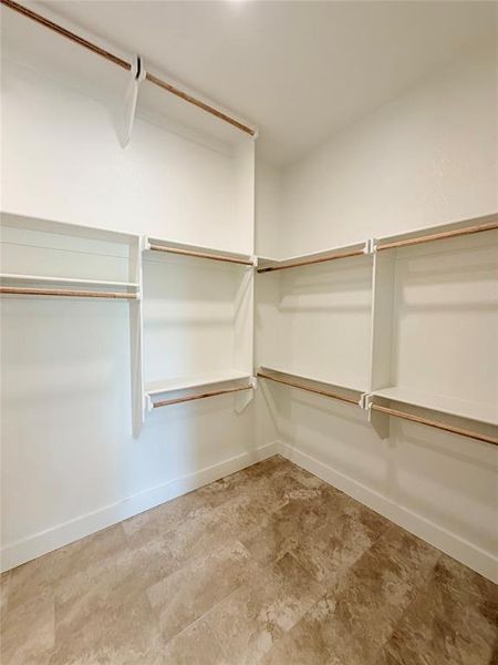 Spacious, unfurnished interior of a new home in , Weatherford (Image 24).
