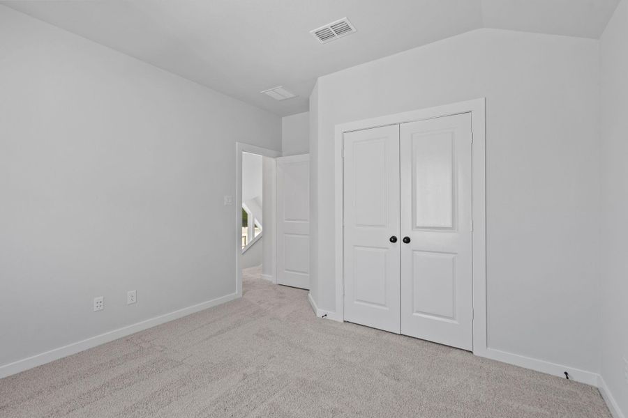 Spacious, unfurnished interior of a new home in Sienna 45', 50', Missouri City (Image 20).