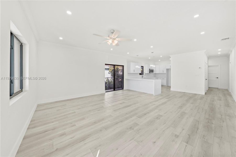 Spacious, unfurnished interior of a new home in , Miami (Image 10).