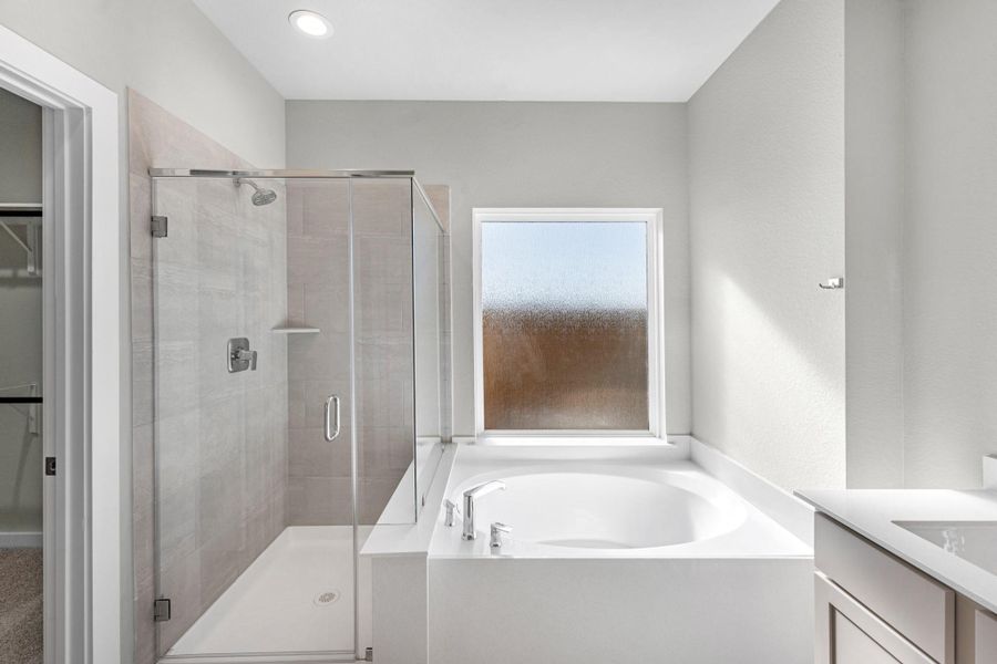 Furnished interior view inside a new home in Sunterra Lakes, Fulshear (Image 14).