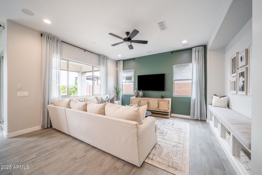 3836 S Gladiolus Circle 3836 S Gladiolus Circle