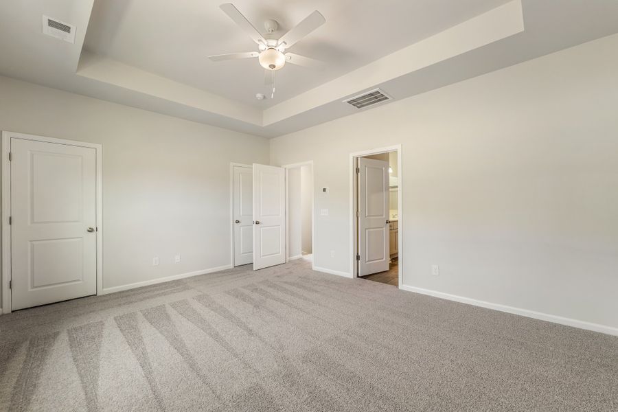 Spacious, unfurnished interior of a new home in Edwards Station, Taylors (Image 18).