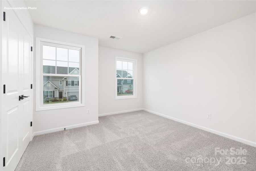 Spacious, unfurnished interior of a new home in Oak Grove Hill, Huntersville (Image 30).