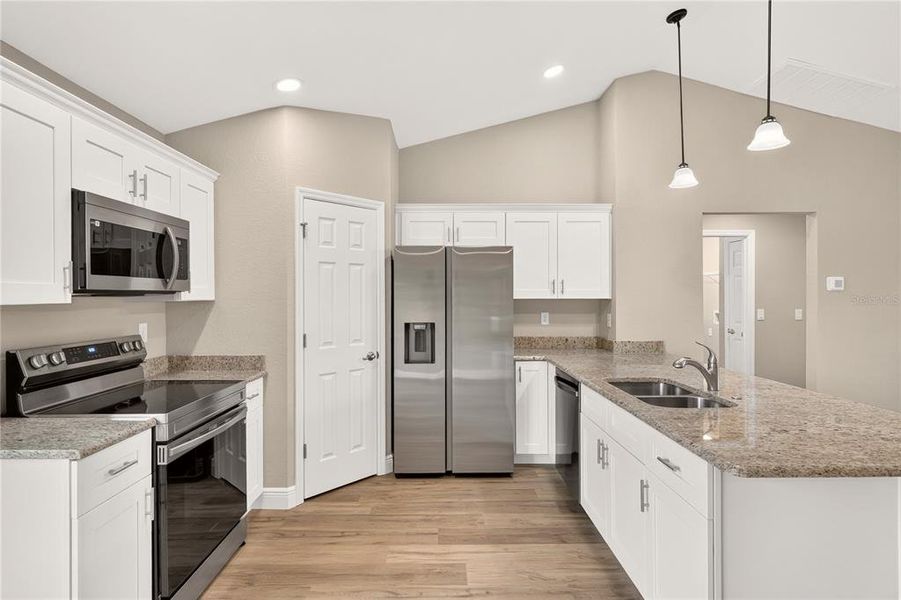 Furnished interior view inside a new home in , Dunnellon (Image 15).