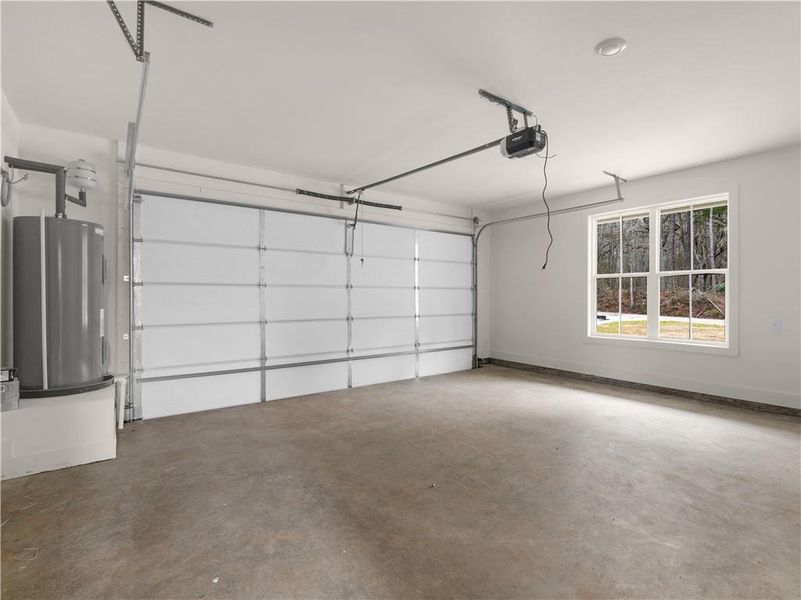 Spacious, unfurnished interior of a new home in , Mansfield (Image 47).