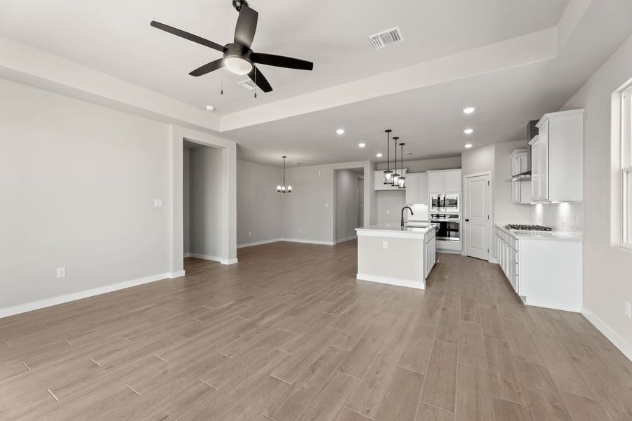 Representative unfurnished interior of a home built from the Tularosa by Hakes Brothers in Hickory Ridge, Elmendorf (Image 24).