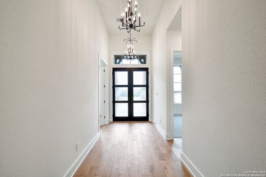 Spacious, unfurnished interior of a new home in La Cima: 70ft. lots, San Marcos (Image 23). Spacious, unfurnished interior of a new home in La Cima: 70ft. lots, San Marcos (Image 23).