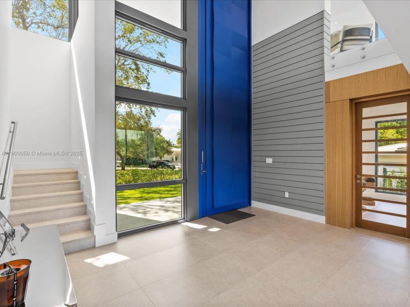 Spacious, unfurnished interior of a new home in , Miami Shores (Image 57).