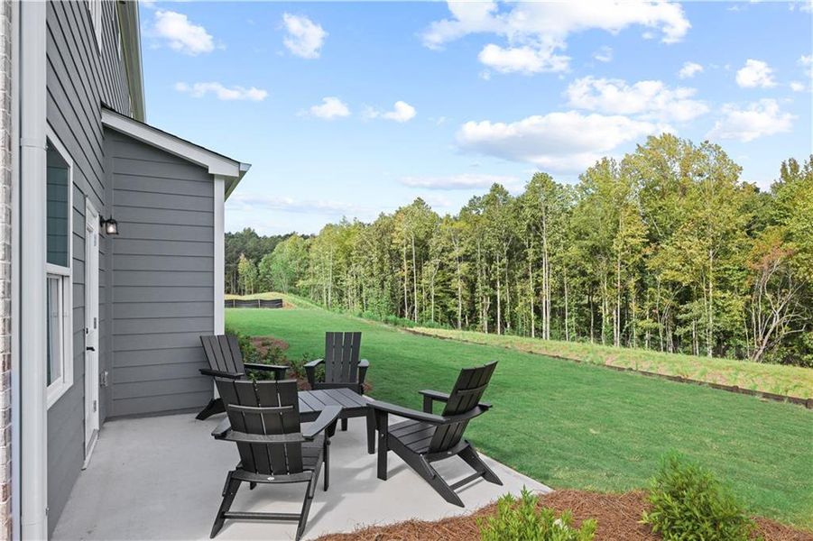 Exterior details and patio area of a home in Briar Creek, Atlanta (Image 3).