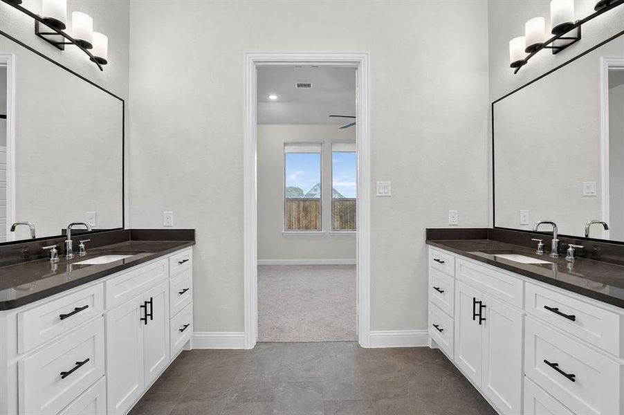 Furnished interior view inside a new home in Rockwood 65', Mansfield (Image 26).