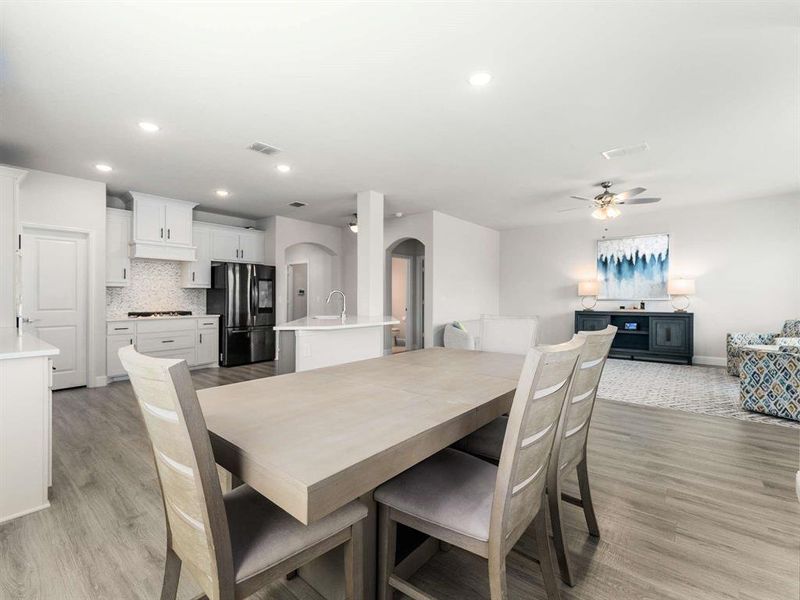Furnished interior view inside a new home in Emerald Vista, Wylie (Image 25). Furnished interior view inside a new home in Emerald Vista, Wylie (Image 25).