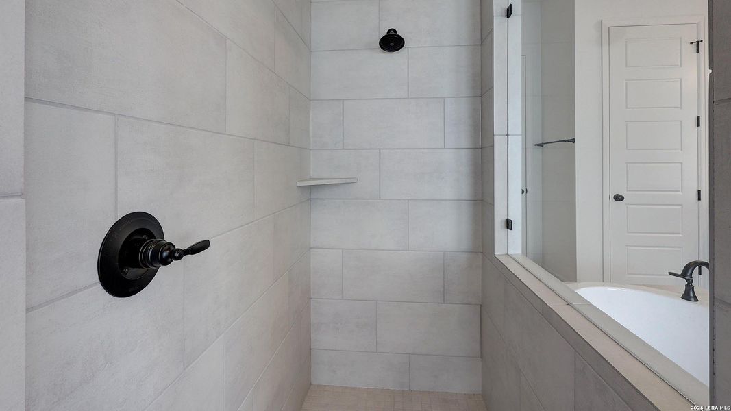 Close-up of interior finishes inside a home in Arcadia Ridge, San Antonio (Image 18). Close-up of interior finishes inside a home in Arcadia Ridge, San Antonio (Image 18).