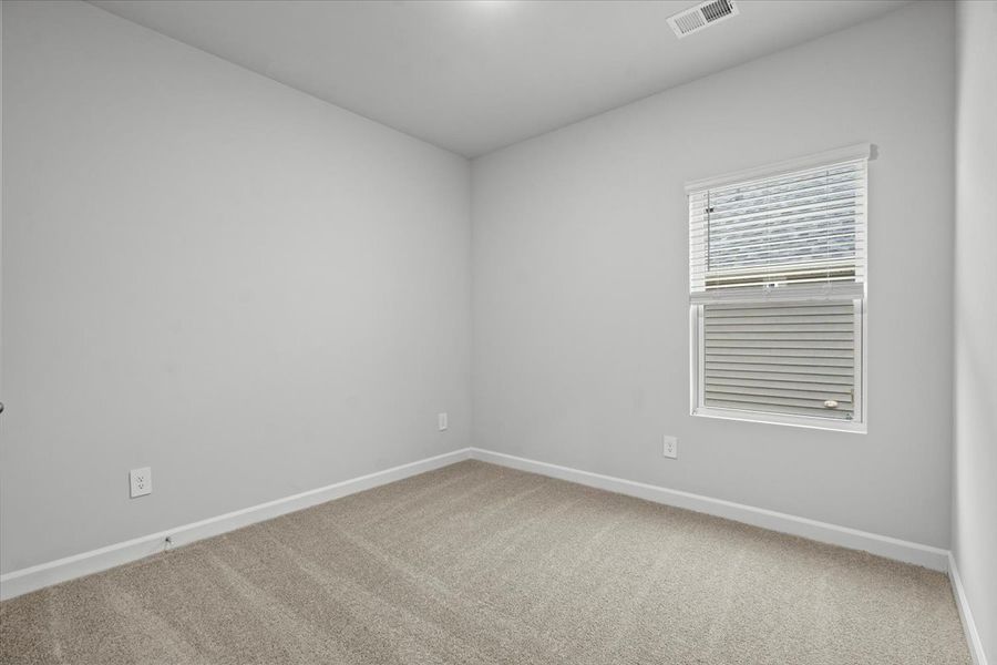Spacious, unfurnished interior of a new home in Vickery Station, Woodruff (Image 12).