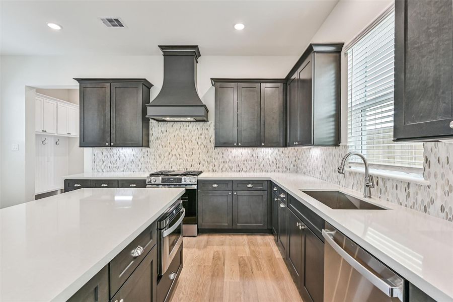 Furnished interior view inside a new home in Pearland Old Townsite, Pearland (Image 9). Furnished interior view inside a new home in Pearland Old Townsite, Pearland (Image 9).