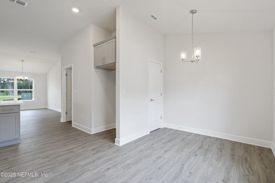 Spacious, unfurnished interior of a new home in Summerglen, Jacksonville (Image 16).