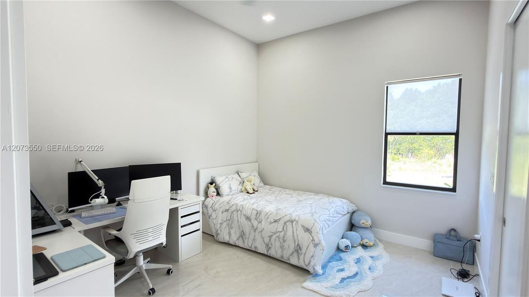 Furnished interior view inside a new home in , Loxahatchee (Image 86).