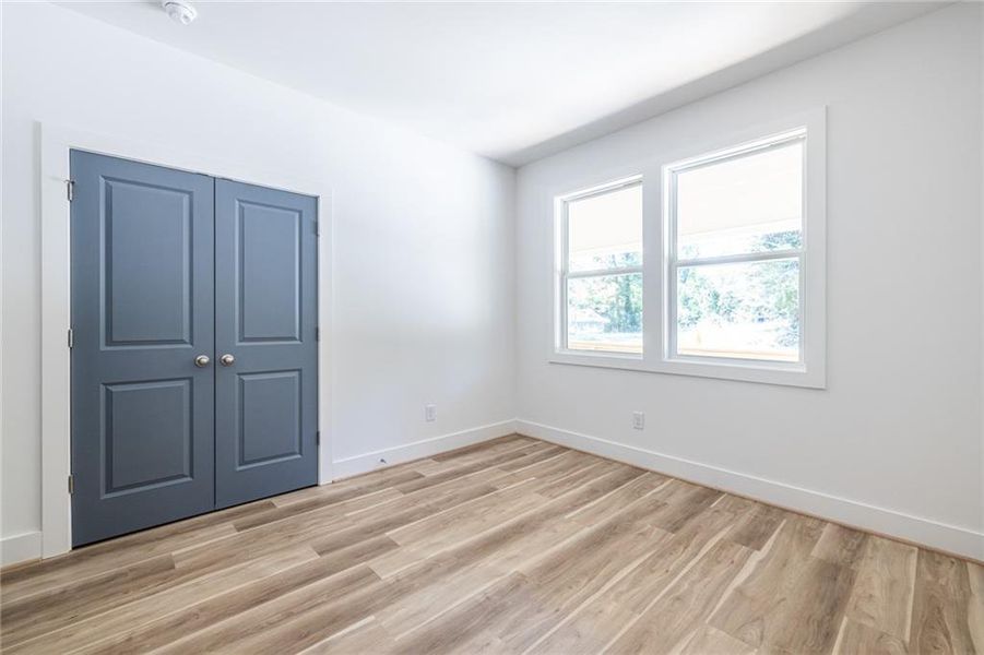Spacious, unfurnished interior of a new home in , Atlanta (Image 18).