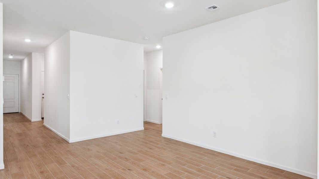 Spacious, unfurnished interior of a new home in Copper Falls, Buckeye (Image 13). Spacious, unfurnished interior of a new home in Copper Falls, Buckeye (Image 13).