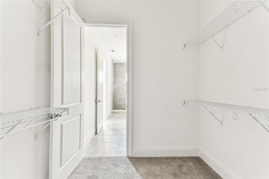 Spacious, unfurnished interior of a new home in , Lakewood Ranch (Image 34).