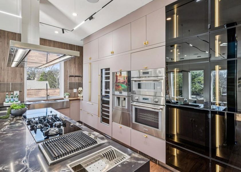 Furnished interior view inside a new home in , Atlanta (Image 10).