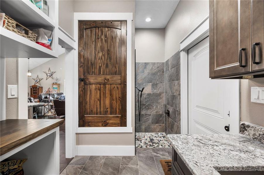 Furnished interior view inside a new home in , Lakeland (Image 9).