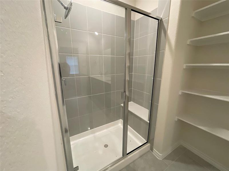 Close-up of interior finishes inside a home in Elevon, Lavon (Image 9).