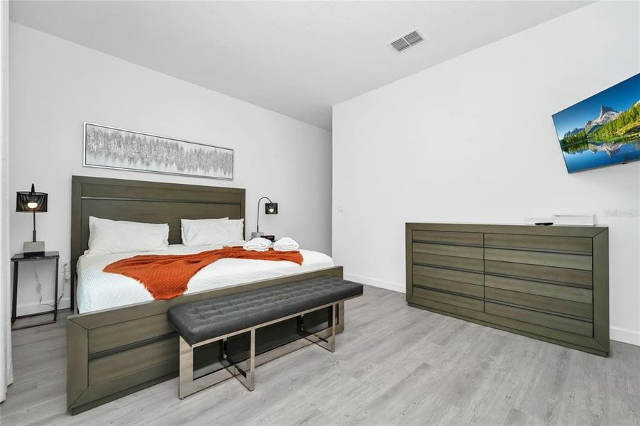 Furnished interior view inside a new home in , Davenport (Image 5).