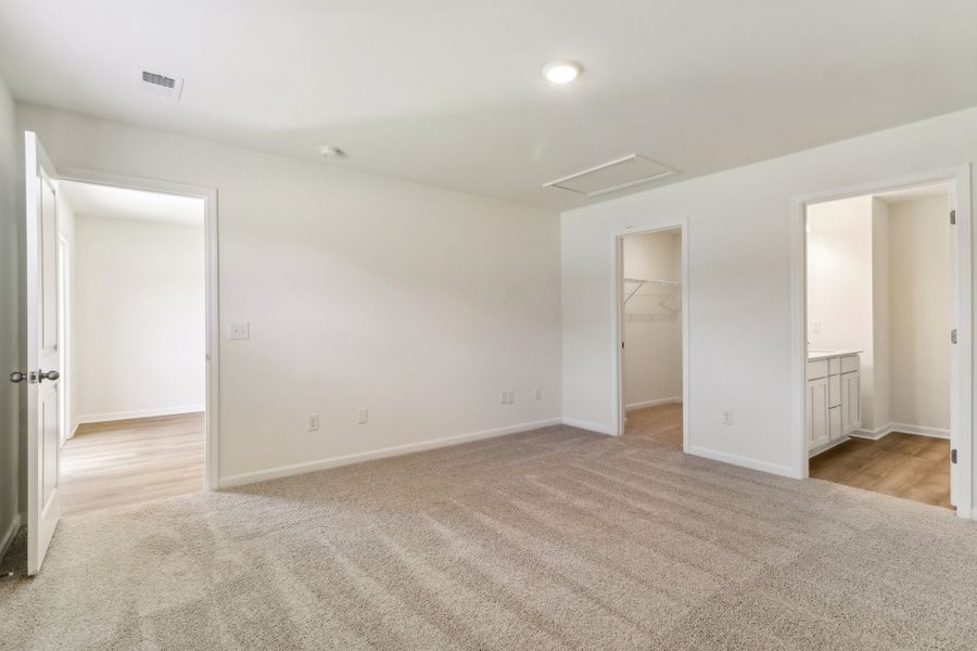 Representative unfurnished interior of a home built from the Helen by Great Southern Homes in Hazelwood, Boiling Springs (Image 23).